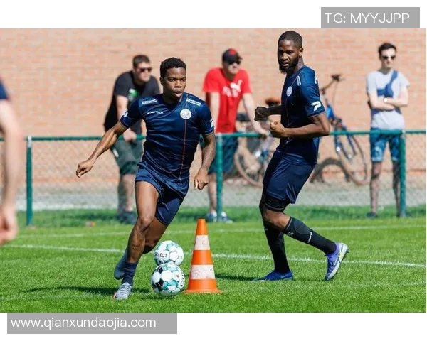 足球巨星突遭重伤意外赛季或提前报销引发球迷广泛关注